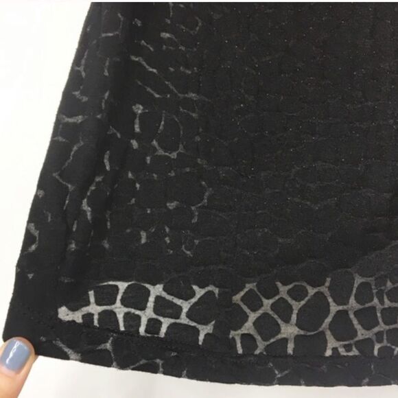 ✨5xHP✨H&M MAMA maternity top sheer leopard print✨ - Picture 4 of 7